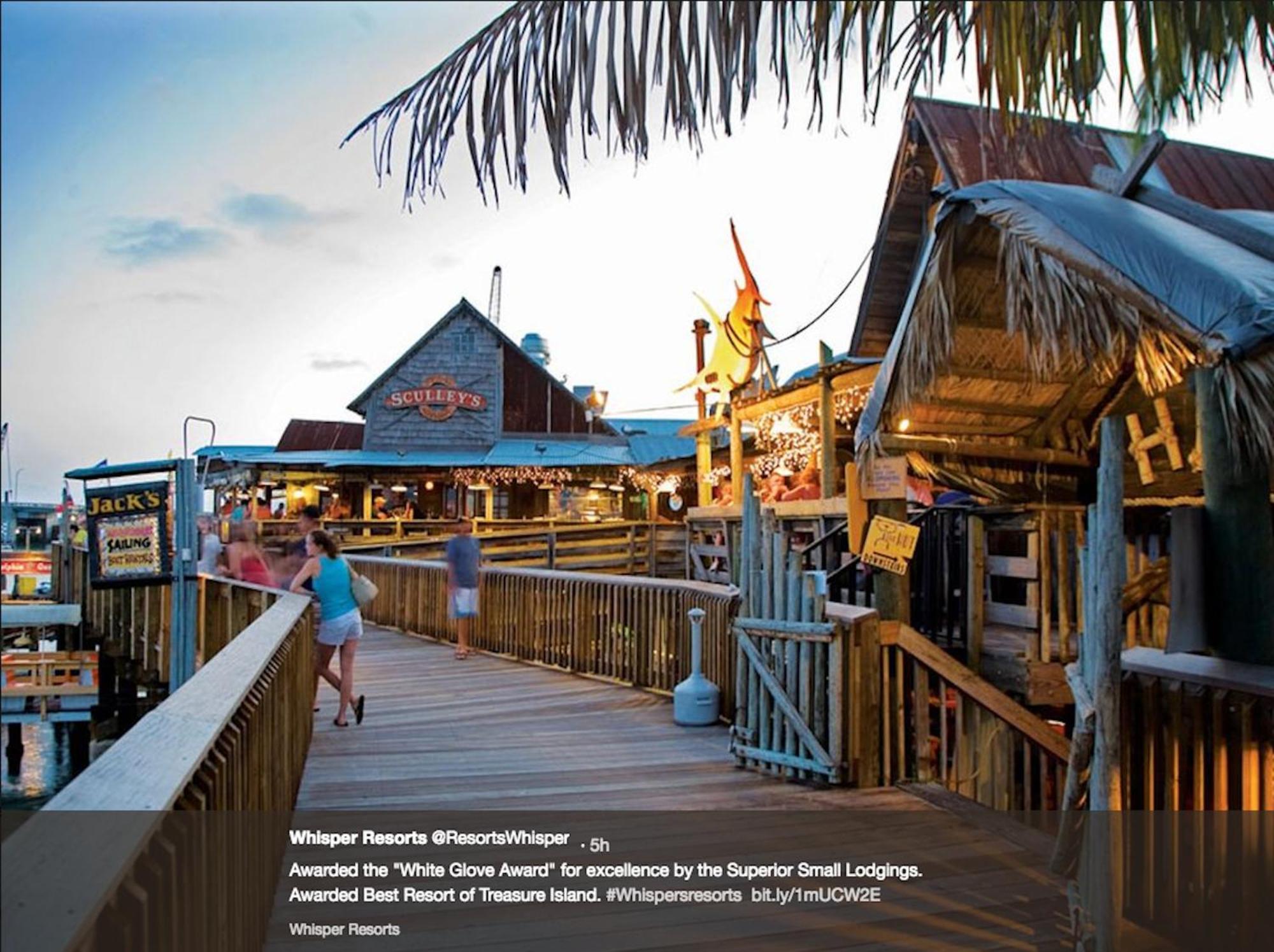 Affordable Two Bedroom Tropical Condo - Private Beach, Pools, Hot Tub セント・ピーターズバーグ エクステリア 写真